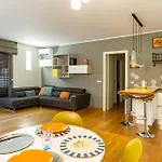Guesthost - Modern With Large Terrace * Firenze