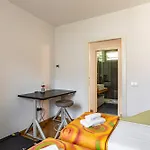 Appartamento Guesthost - Modern With Large Terrace