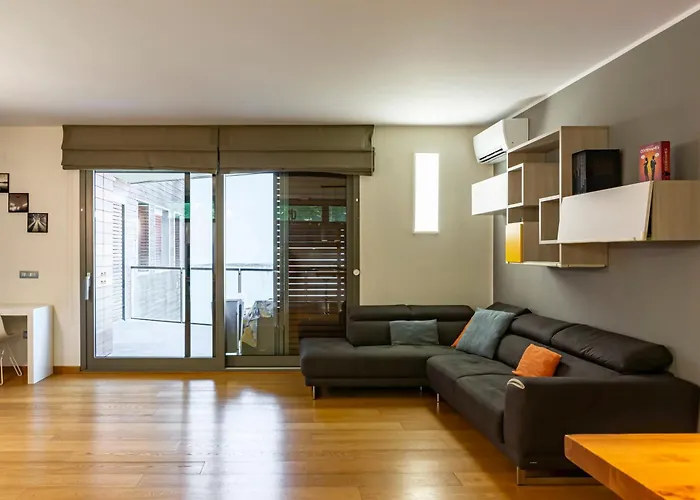 Апартаменты Guesthost - Modern With Large Terrace Флоренция